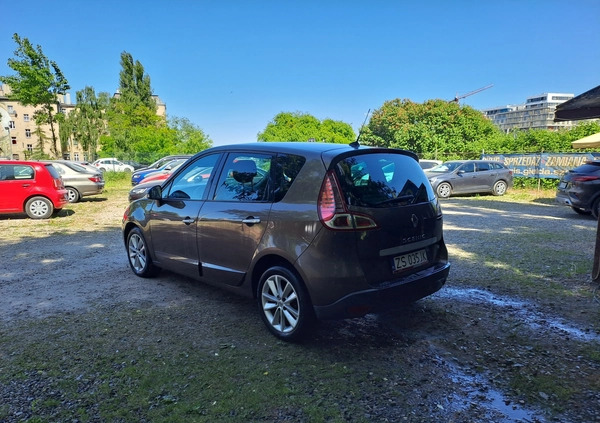 Renault Scenic cena 22900 przebieg: 205000, rok produkcji 2011 z Jarosław małe 121